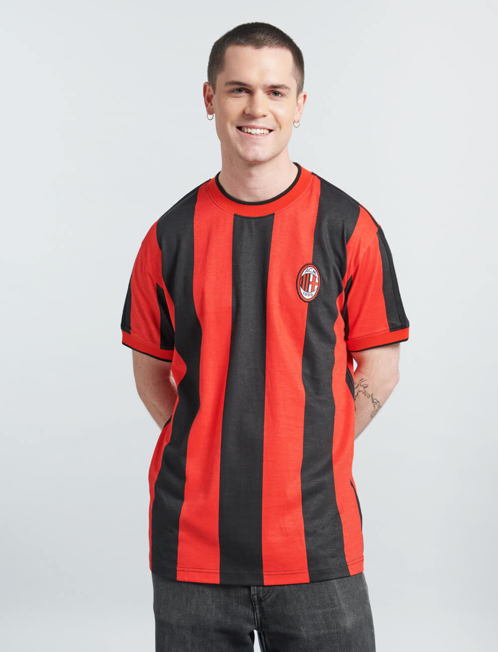 Official AC Milan 1998 Archive T-Shirt - Red - The World Football Store